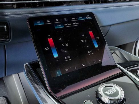 Certified 2025 Cadillac Escalade IQ Luxury 2 w/ LPO, Premium Carpet Package AWD/4WD image 19
