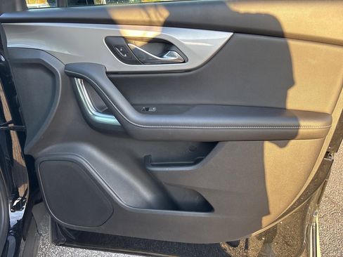 Used 2025 Chevrolet Blazer LT image 26