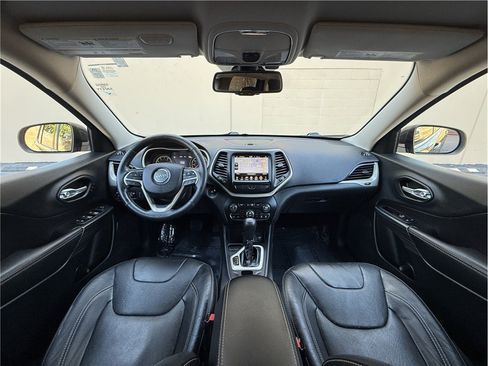 Used 2015 Jeep Cherokee Limited w/ Luxury Group FWD image 14