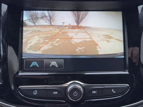 Used 2017 Chevrolet Trax LT w/ LT Convenience Package image 18