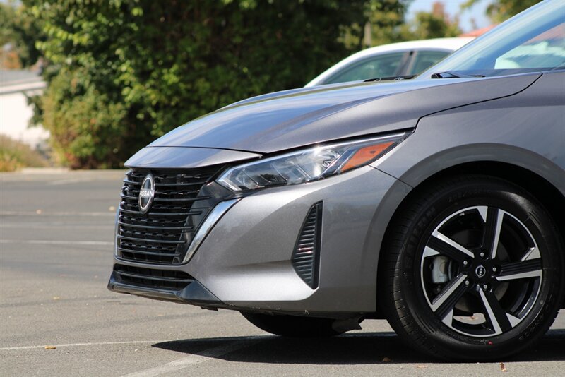 Used 2024 Nissan Sentra SV FWD image 11