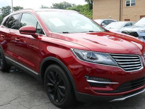 Used 2017 Lincoln MKC Select w/ Lincoln MKC Climate Package FWD image 3