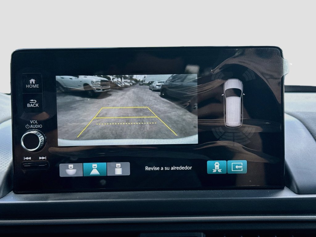 Used 2025 Honda Pilot Touring image 15