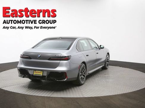 Used 2023 BMW 740i w/ Executive Package RWD image 43