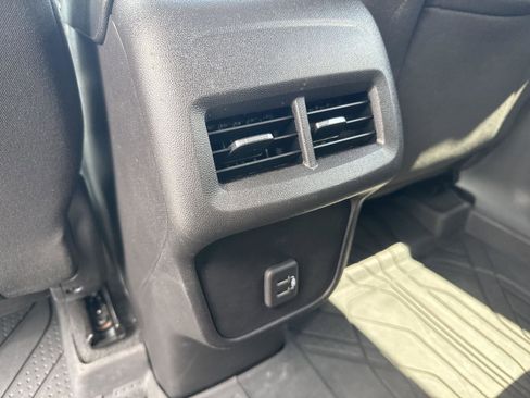 Used 2024 Chevrolet Equinox LT w/ LPO, Floor Liner Package FWD image 10