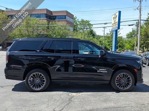 Used 2023 Cadillac Escalade V AWD/4WD image 7