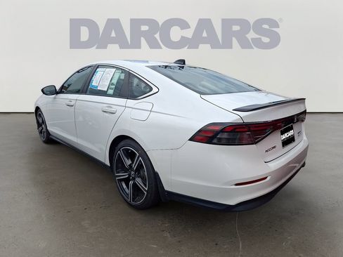 Used 2024 Honda Accord Sport image 4