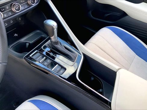 Used 2025 Acura ADX A-Spec image 17