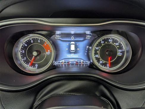 Used 2022 Jeep Cherokee Trailhawk image 38