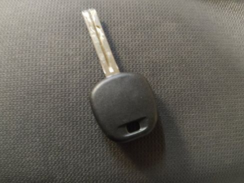 Used 2021 Toyota Corolla LE FWD image 32