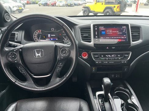 Used 2018 Honda Ridgeline Black Edition image 14