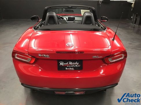 Used 2018 FIAT 124 Spider Classica w/ Technology Group image 9