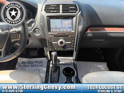 Used 2018 Ford Explorer Platinum AWD/4WD image 22