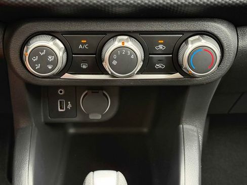 Used 2025 Nissan Kicks Play S FWD image 8