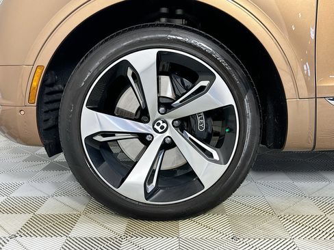 Certified 2017 Bentley Bentayga AWD/4WD image 6
