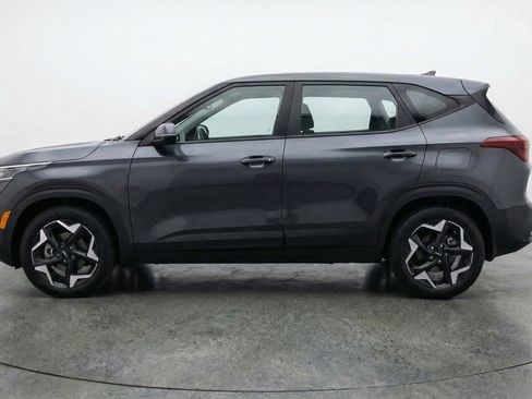 Used 2025 Kia Seltos S FWD image 5
