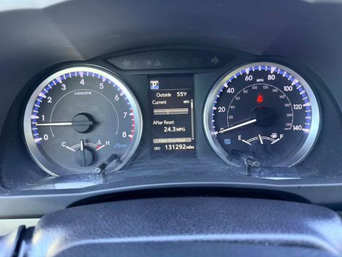Used 2019 Toyota Highlander LE FWD image 14