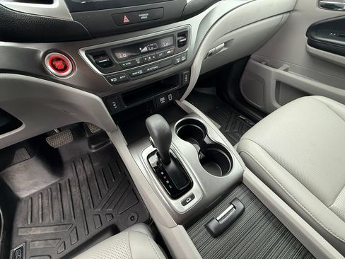 Used 2019 Honda Ridgeline RTL image 10