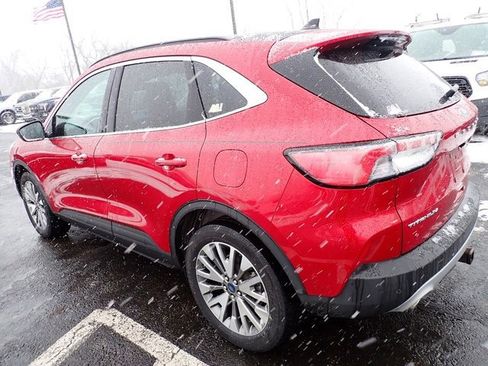 Used 2022 Ford Escape Titanium w/ Class II Trailer Tow Package image 3