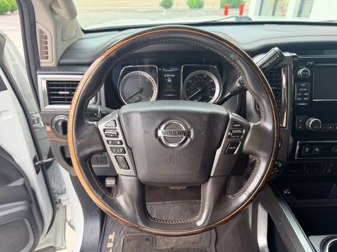 Used 2017 Nissan Titan Platinum Reserve AWD/4WD image 17