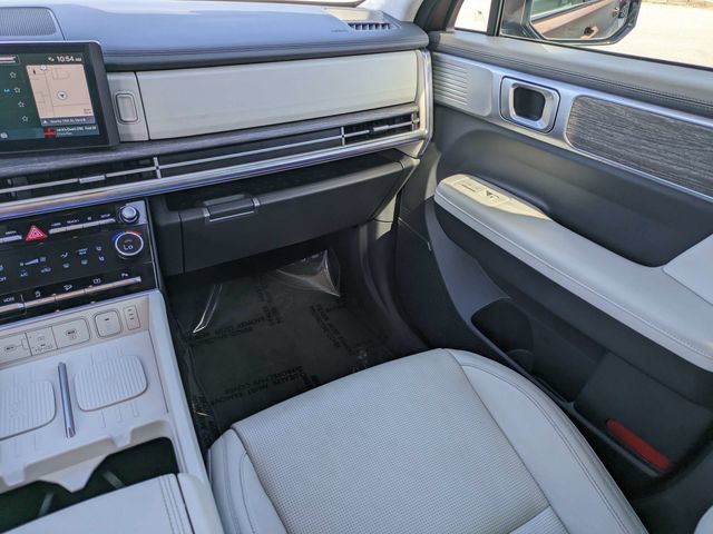 Used 2025 Hyundai Santa Fe Calligraphy FWD image 18