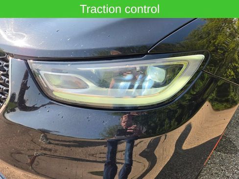 Used 2023 Chrysler Pacifica Touring-L FWD image 12
