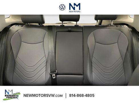 New 2026 Volkswagen Tiguan SE image 11