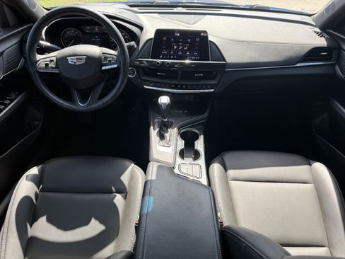 Used 2023 Cadillac CT4 Luxury RWD image 13