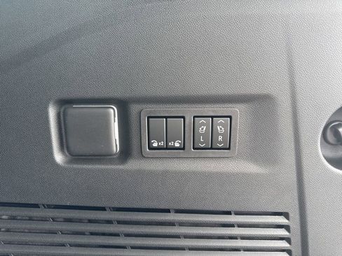 New 2026 GMC Yukon XL Denali Ultimate AWD/4WD image 37