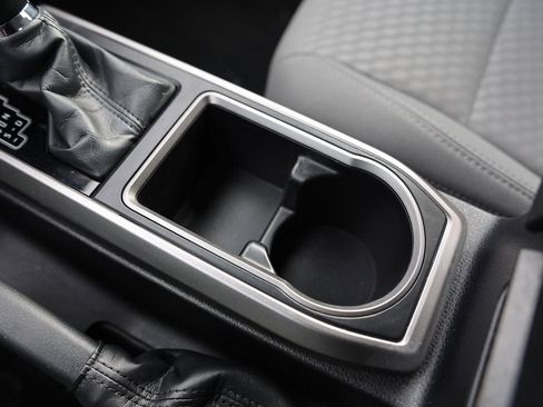 Used 2021 Toyota Tacoma SR5 image 32