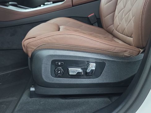 New 2026 BMW X5 xDrive40i w/ M Sport Package AWD/4WD image 28