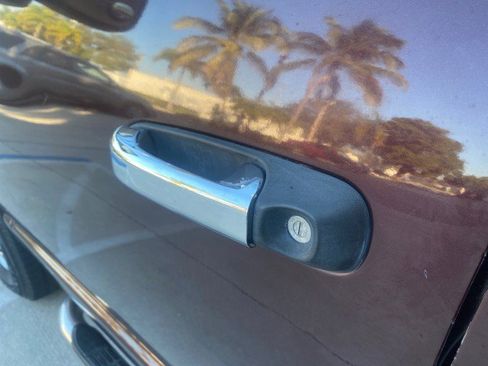 Used 2005 Dodge Ram 1500 Truck SLT image 38