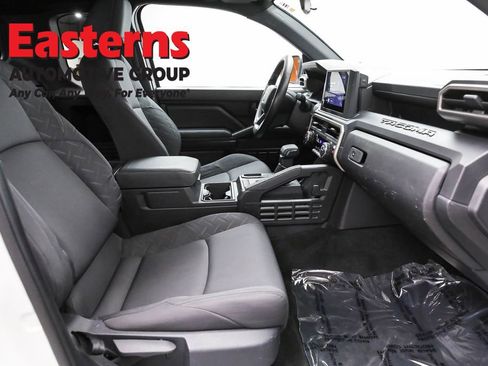 Used 2024 Toyota Tacoma SR image 21