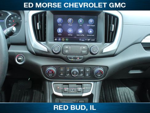 Used 2022 GMC Terrain SLT w/ Infotainment Package II FWD image 13