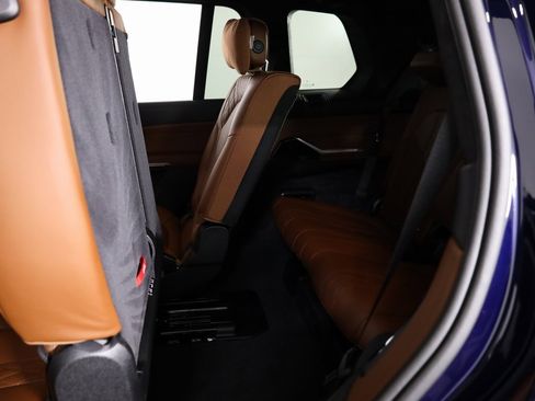 Used 2026 BMW X7 M60i image 56