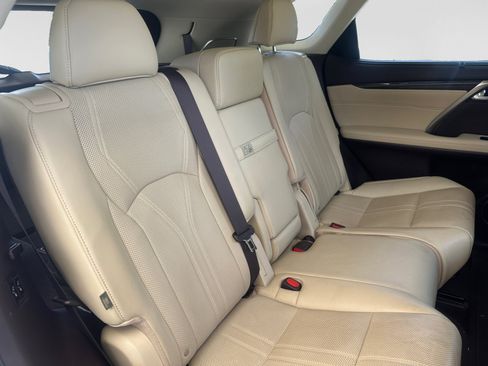 Used 2018 Lexus RX 350L Luxury w/ Accessory Package FWD image 17