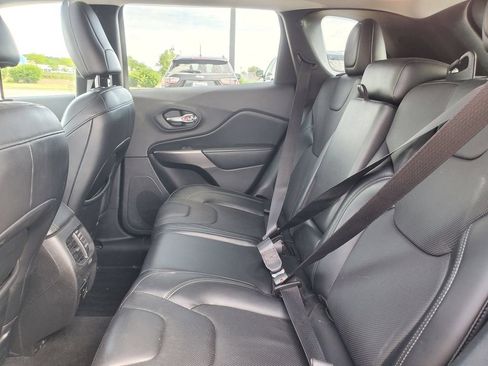 Used 2020 Jeep Cherokee Latitude Lux w/ Comfort/Convenience Group AWD/4WD image 27