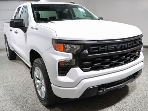 Used 2024 Chevrolet Silverado 1500 Custom AWD/4WD image 5