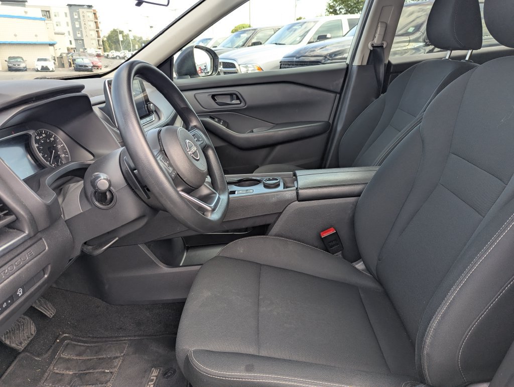 Used 2024 Nissan Rogue S AWD/4WD image 24
