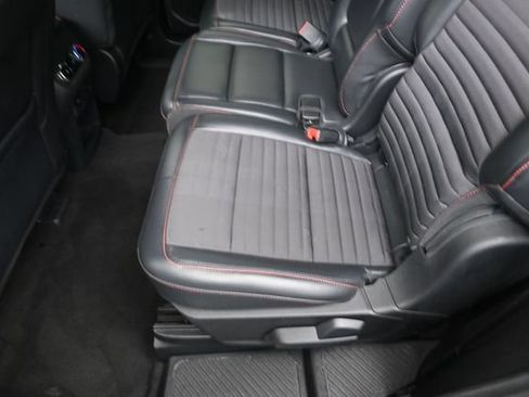 Used 2025 Ford Explorer ST-Line w/ ST-Line Street Pack AWD/4WD image 23