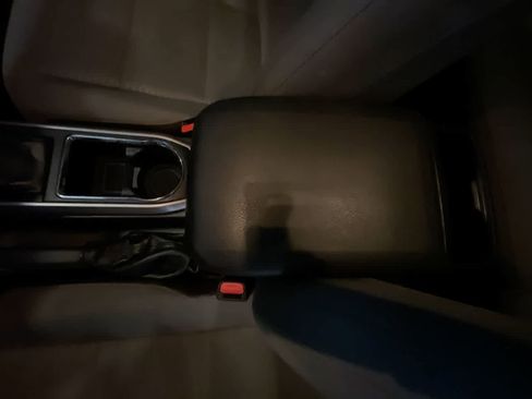 Used 2018 Toyota Tacoma SR5 image 21