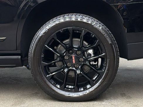 Used 2026 GMC Yukon Denali w/ Sun & Power Step Package image 12