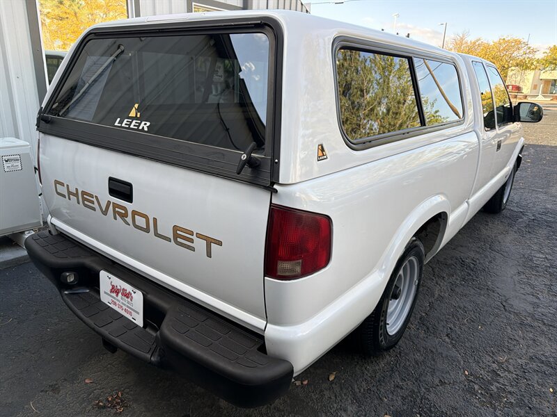 Used 2002 Chevrolet S10 Pickup 2WD Extended Cab image 8