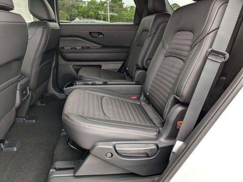 New 2025 Nissan Pathfinder Rock Creek image 15