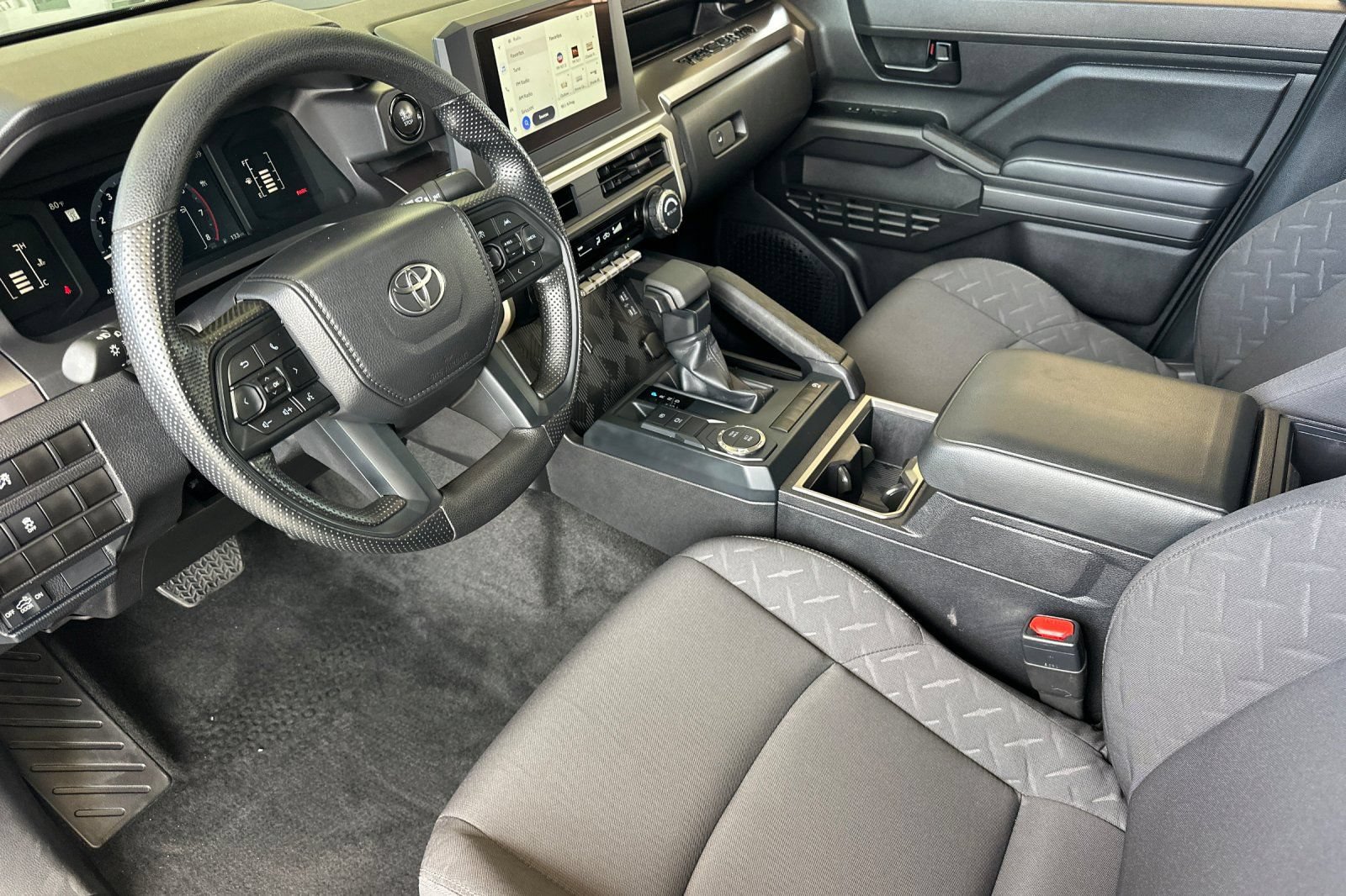 Used 2025 Toyota Tacoma SR5 RWD image 10