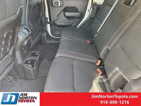 Used 2022 Jeep Wrangler Unlimited Rubicon w/ Cold Weather Group image 32