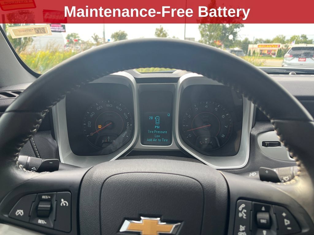 Used 2015 Chevrolet Camaro LT RWD image 19
