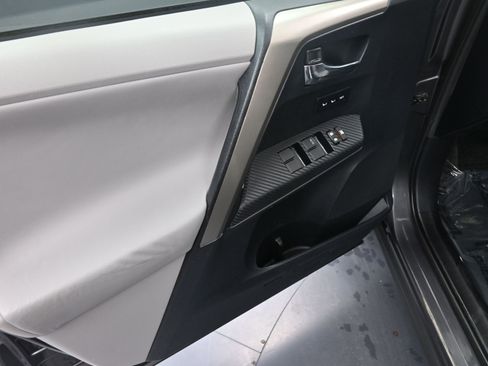 Used 2013 Toyota RAV4 Limited image 13