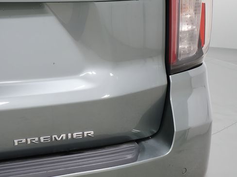 Used 2024 Chevrolet Tahoe Premier AWD/4WD image 39