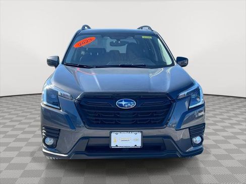 Used 2023 Subaru Forester Premium image 2
